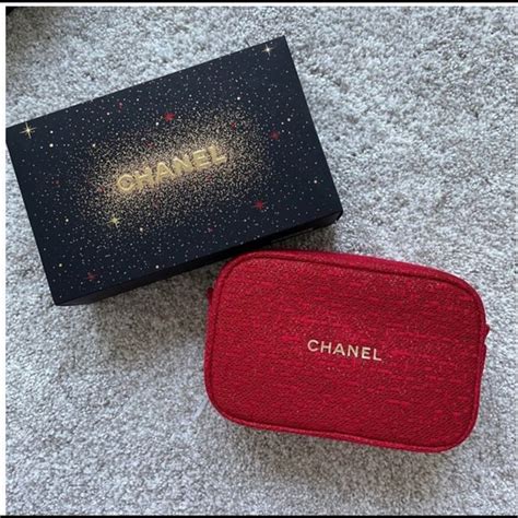 chanel beauty holiday bag|chanel maquillage bag.